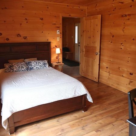 Les Chalets Du Lac Serein Saint Ludger de Milot Екстериор снимка