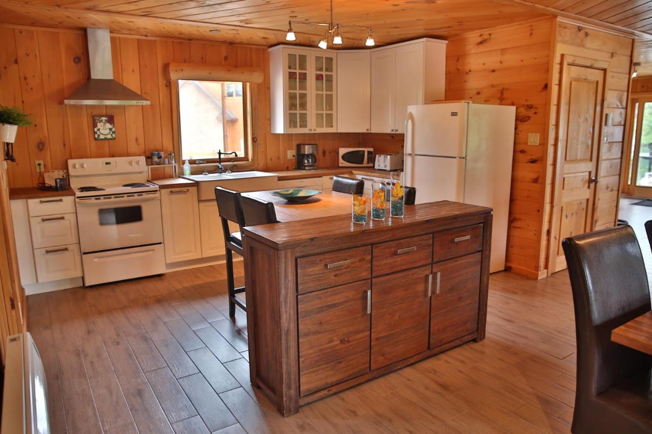 Les Chalets Du Lac Serein Saint Ludger de Milot Екстериор снимка