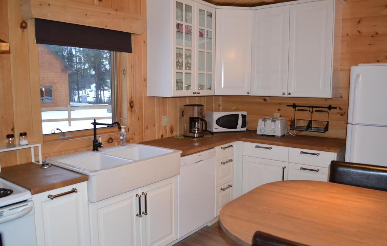 Les Chalets Du Lac Serein Saint Ludger de Milot Екстериор снимка